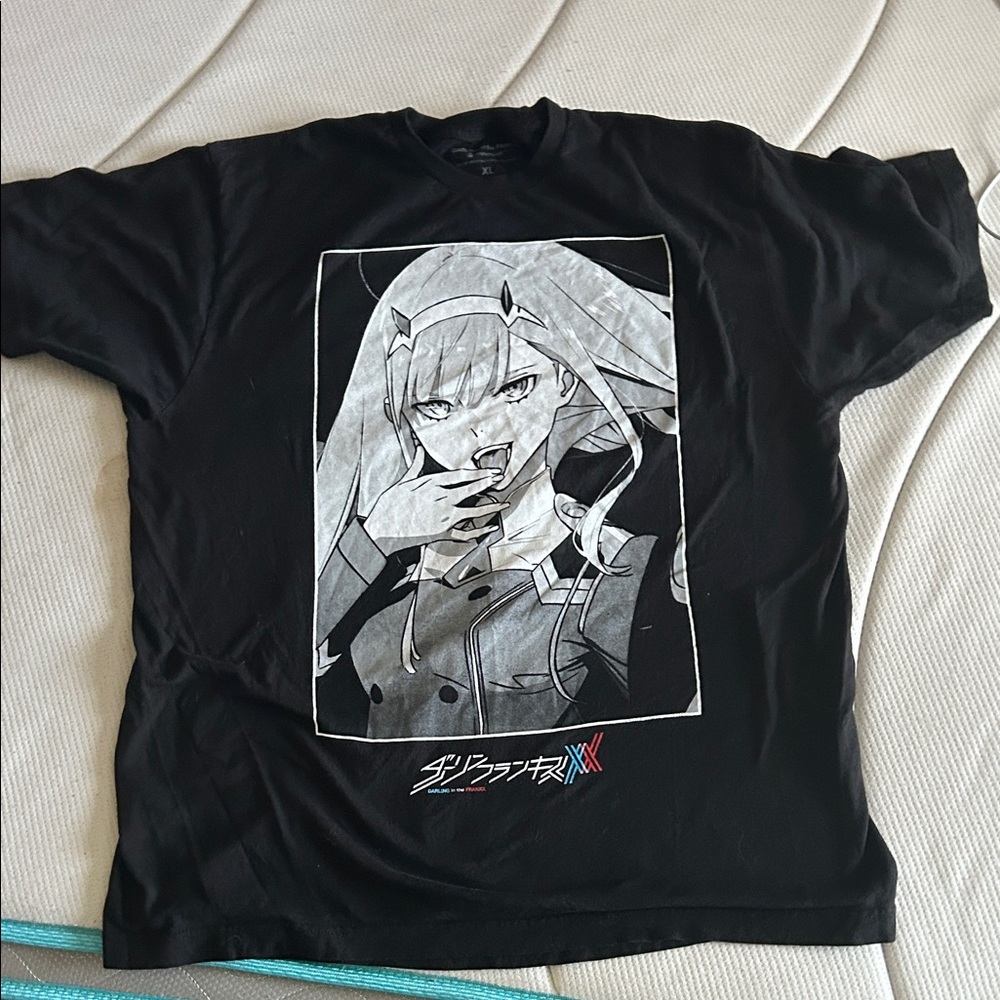 Hot Topic Darling in the Franxx Black Graphic Tee